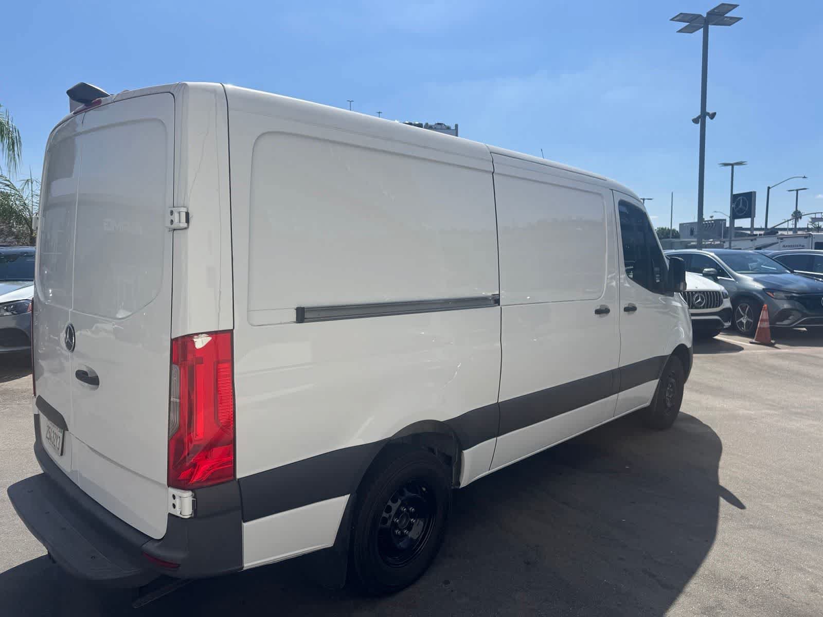 Used 2024 Mercedes-Benz Sprinter 2500 image 5