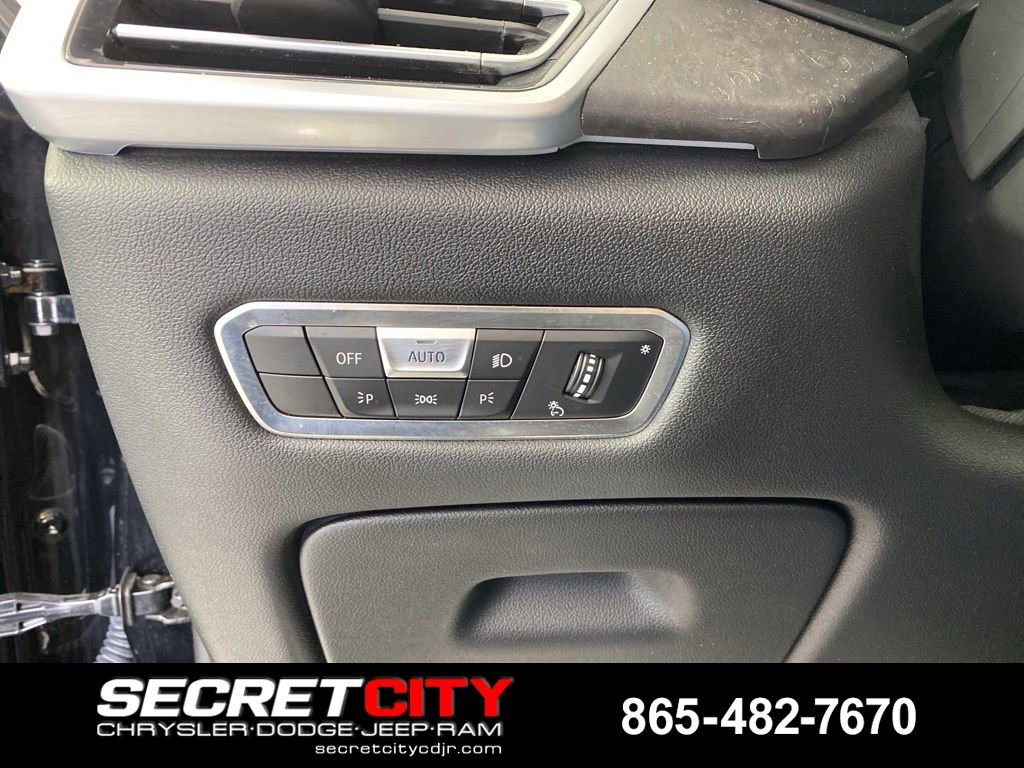 Used 2022 BMW X5 xDrive40i w/ Premium Package AWD/4WD image 14