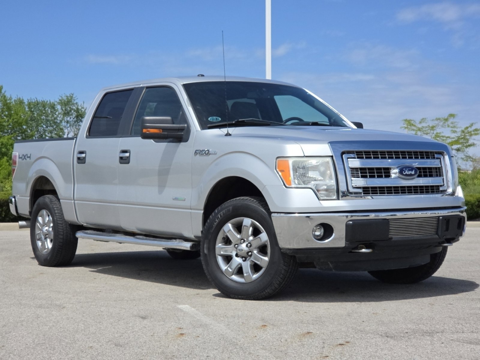 Used 2013 Ford F150 XLT w/ Luxury Equipment Group AWD/4WD image 2