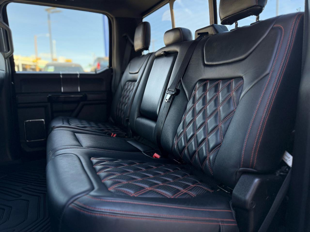 Used 2021 Ford F250 Lariat w/ Lariat Ultimate Package AWD/4WD image 11