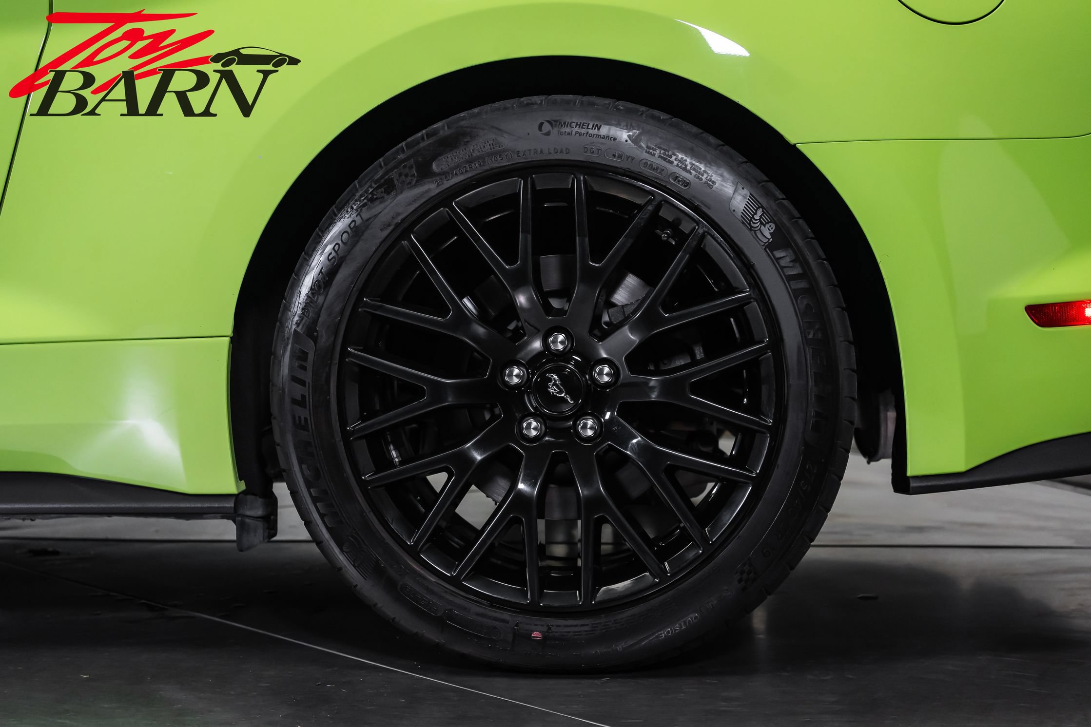 Used 2020 Ford Mustang GT Premium w/ GT Performance Package RWD image 16