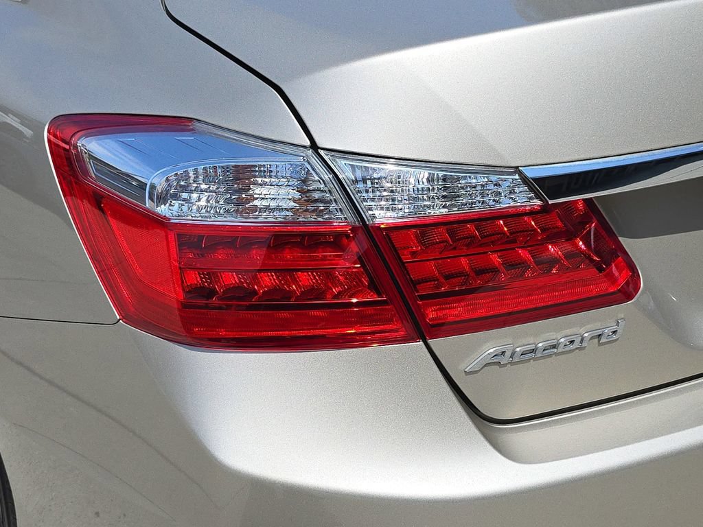 Used 2015 Honda Accord EX-L image 35
