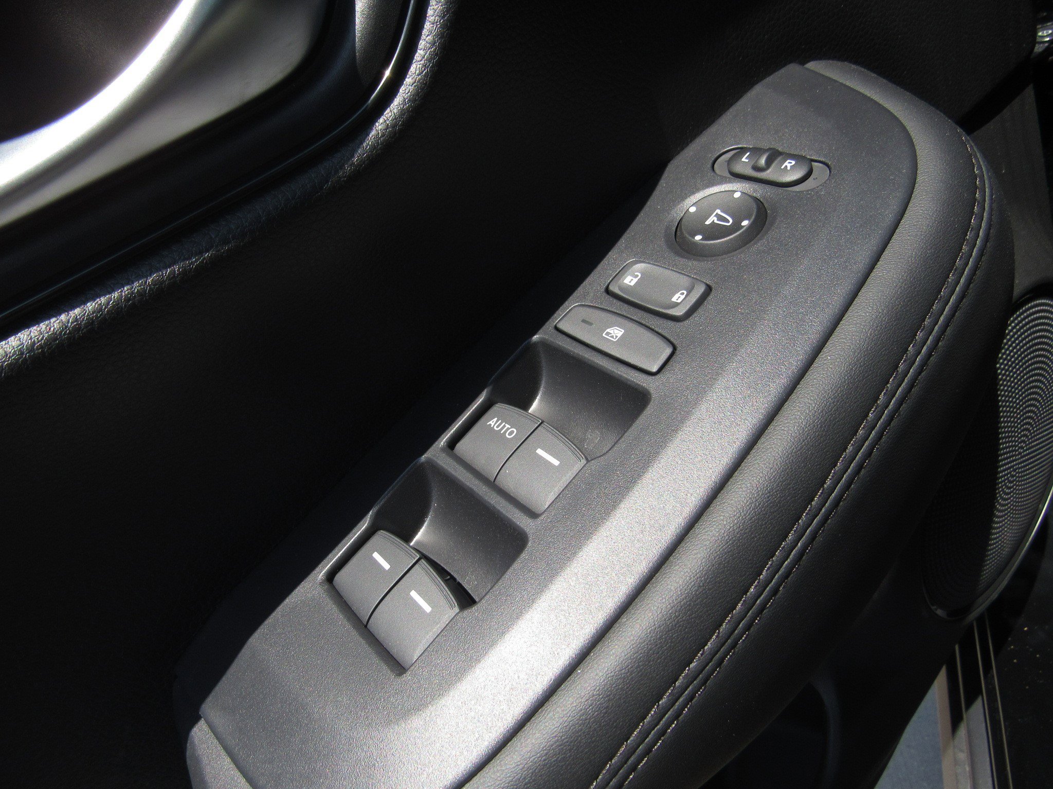 New 2026 Honda HR-V LX image 16