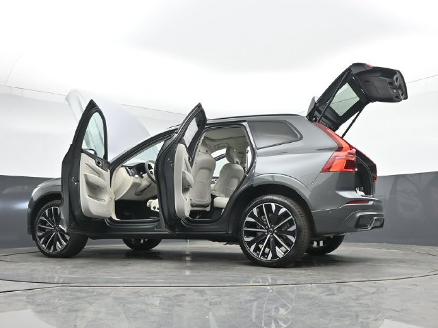 Used 2026 Volvo XC60 T8 Ultra w/ Protection Package Premier AWD/4WD image 58