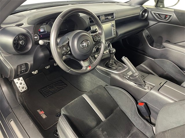 Used 2024 Toyota GR86 Premium image 3
