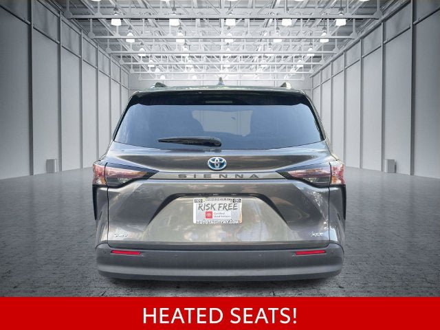 Certified 2025 Toyota Sienna XLE FWD image 9