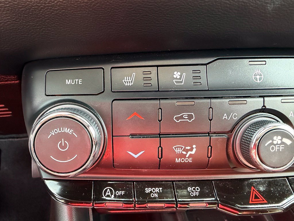 Used 2025 Dodge Durango GT AWD/4WD image 8