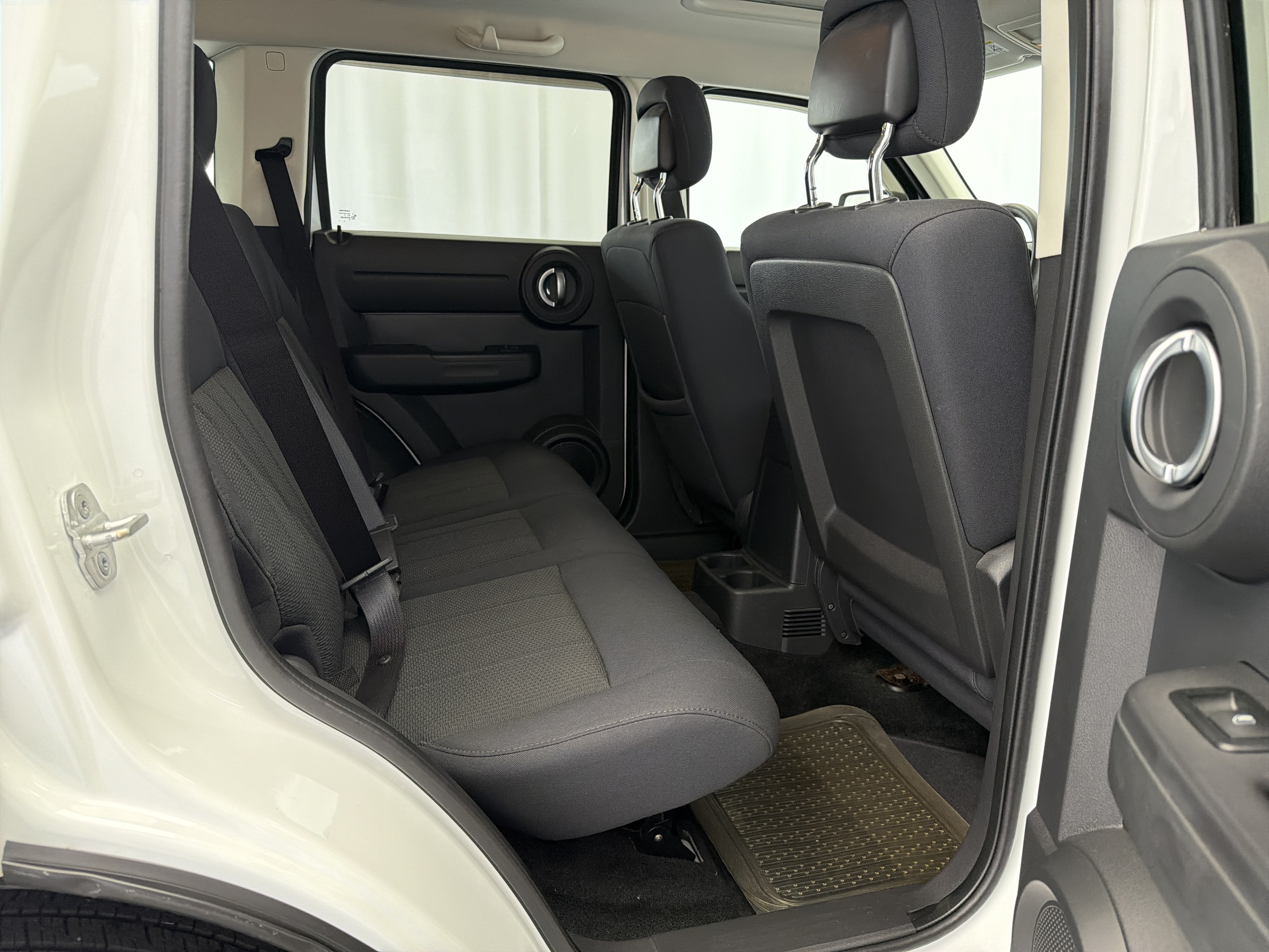 Used 2011 Dodge Nitro Heat w/ Popular Equipment Group RWD image 11