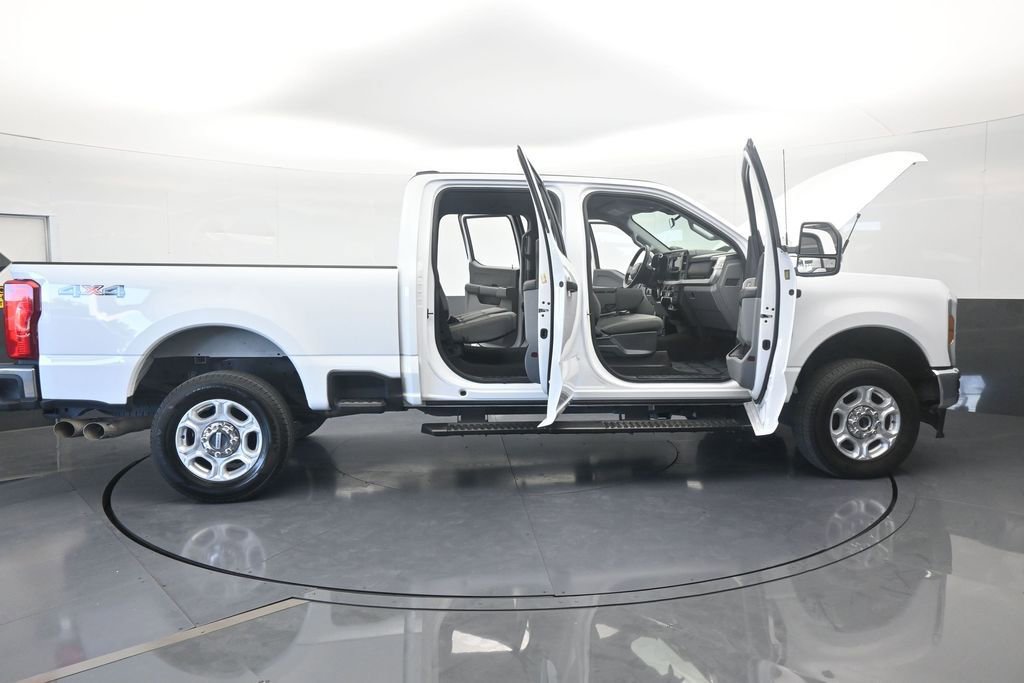 Used 2025 Ford F250 XLT image 77