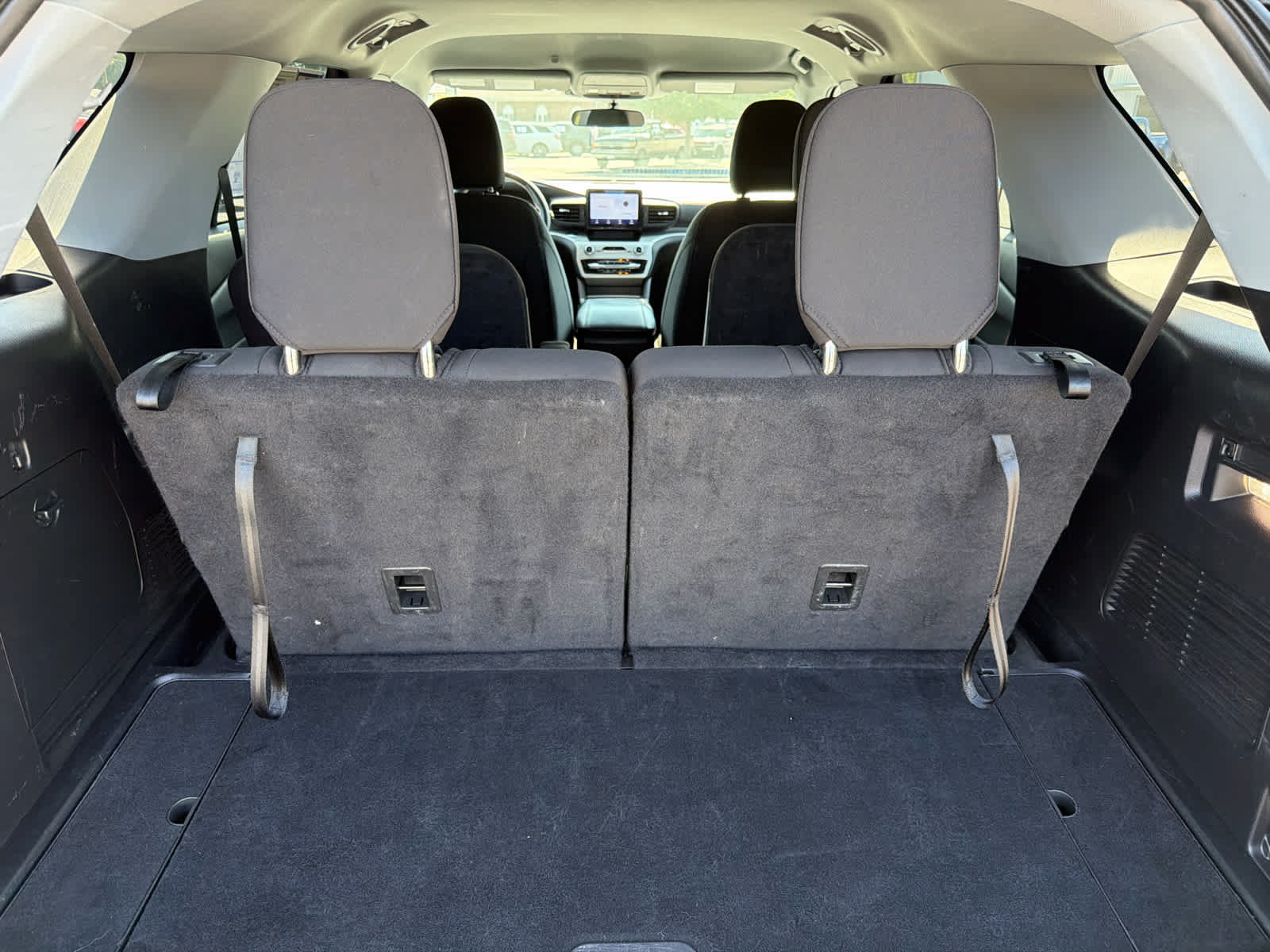 Used 2023 Ford Explorer XLT RWD image 12