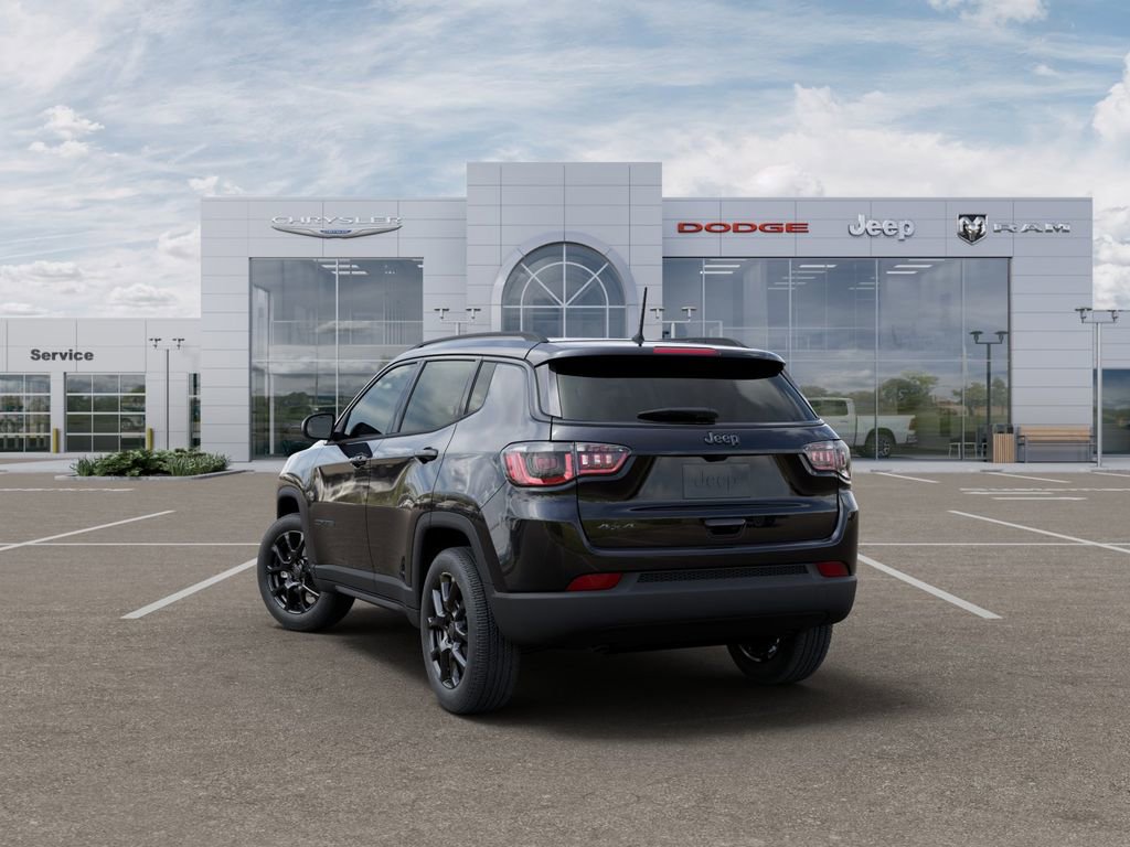New 2025 Jeep Compass Latitude w/ Sun & Sound Group AWD/4WD video 3