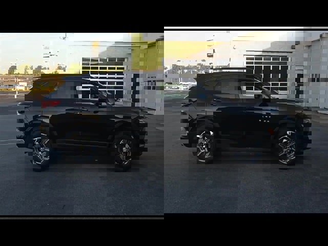 Certified 2023 Chevrolet Blazer LT w/ Convenience Package image 9