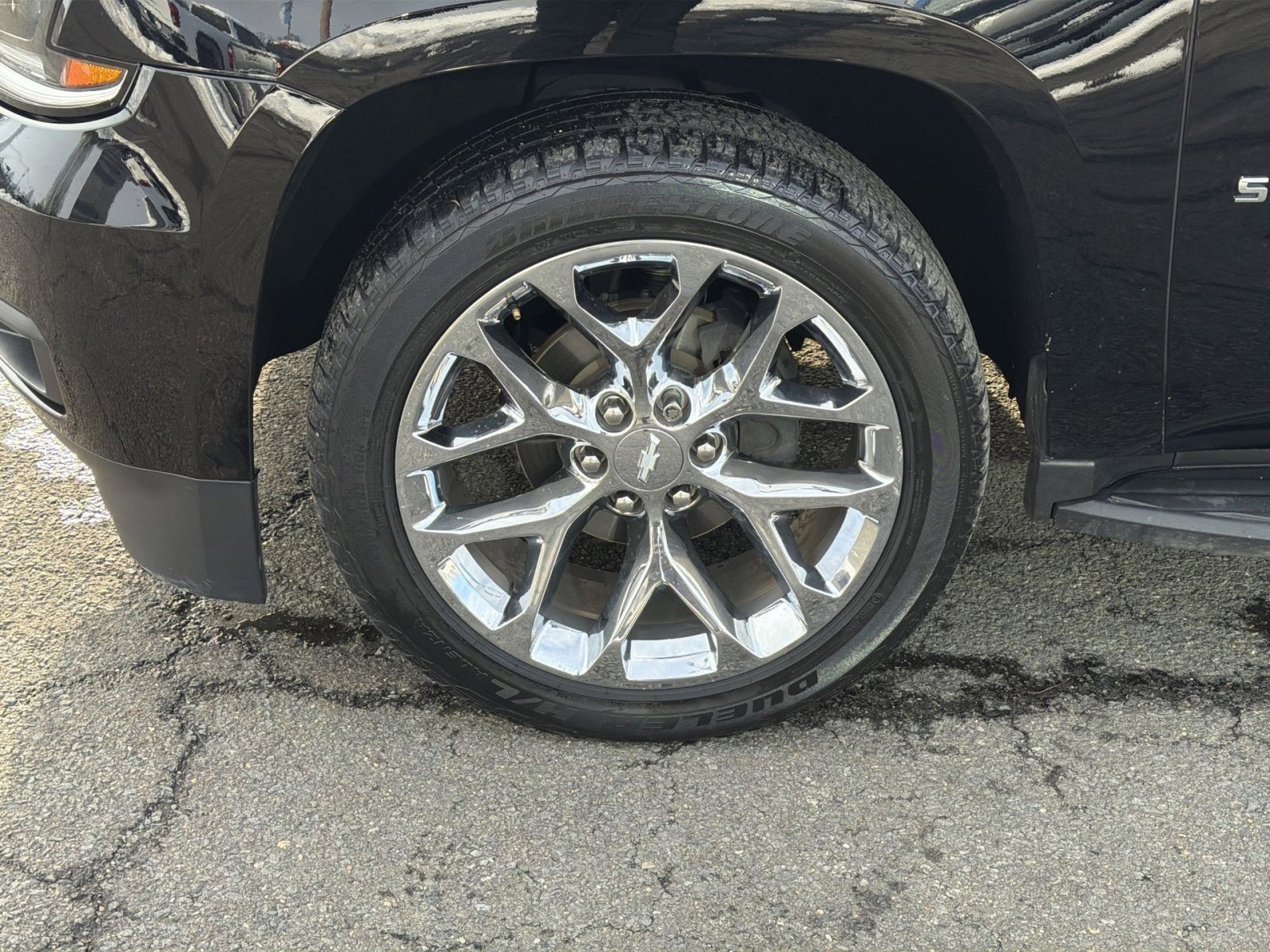 Used 2020 Chevrolet Suburban LT w/ Luxury Package image 12