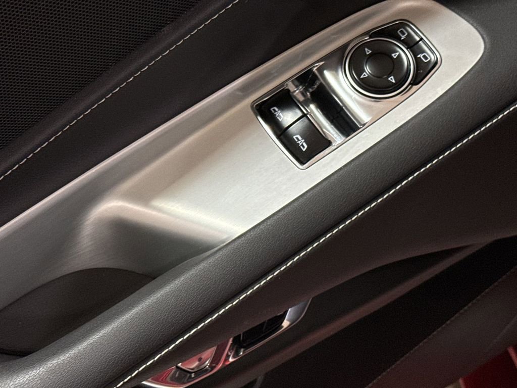 Used 2025 Chevrolet Corvette Stingray Coupe w/ 1LT RWD image 21