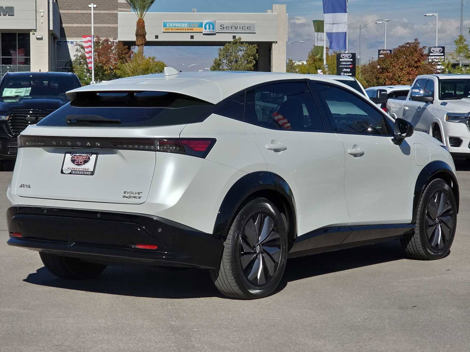 Used 2023 Nissan Ariya AWD image 8