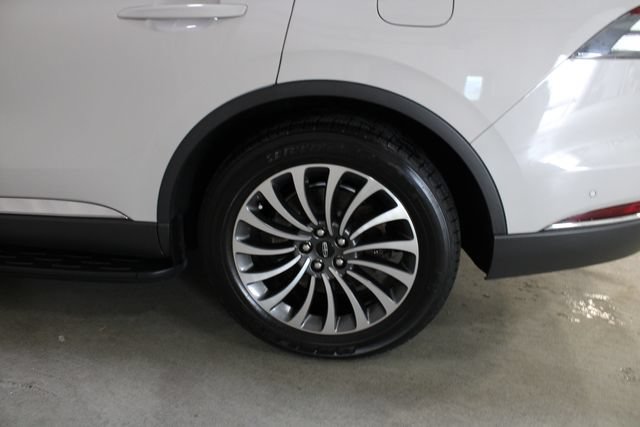 Used 2020 Lincoln Aviator Reserve w/ Elements Package Plus AWD/4WD image 29
