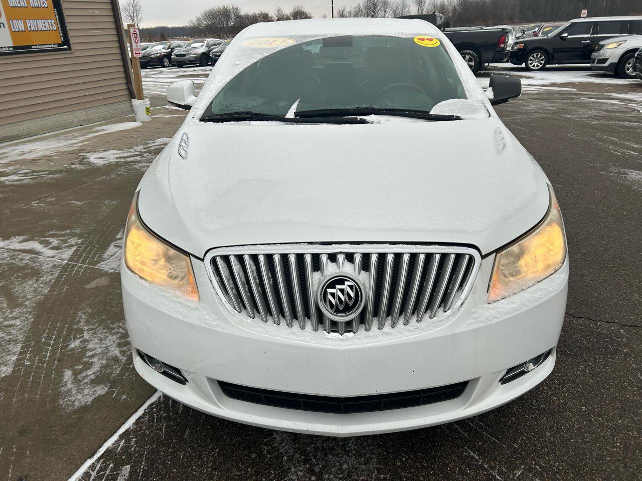 Used 2011 Buick LaCrosse CXL image 2