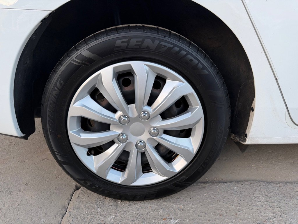 Used 2018 Nissan Sentra S FWD image 16