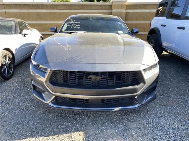Used 2025 Ford Mustang Coupe RWD image 22