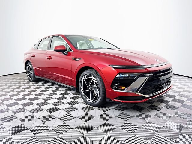 Used 2025 Hyundai Sonata SEL FWD image 9