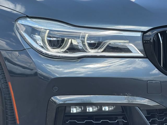 Used 2019 BMW 750i w/ Executive Package RWD image 30