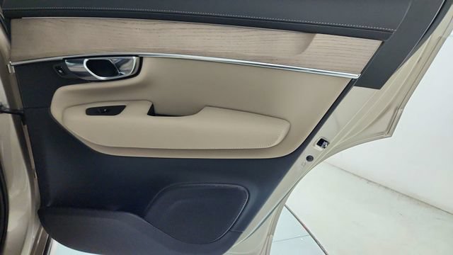 New 2026 Volvo XC90 T8 Plus w/ Protection Package Premier AWD/4WD image 35