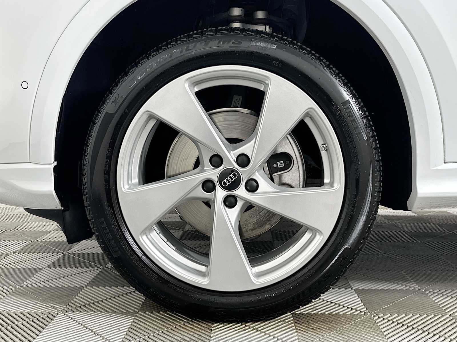 Certified 2025 Audi Q5 Premium w/ Premium Plus AWD/4WD image 29