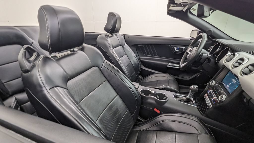 Used 2016 Ford Mustang GT Premium w/ Equipment Group 401A RWD image 33