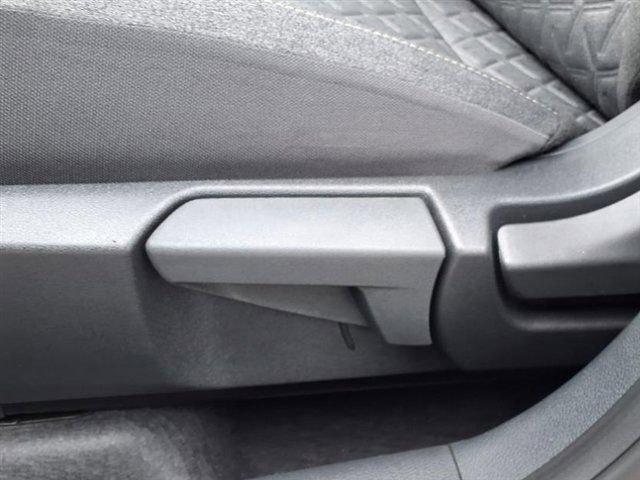 New 2025 Nissan Kicks SV w/ SV Premium Package image 27