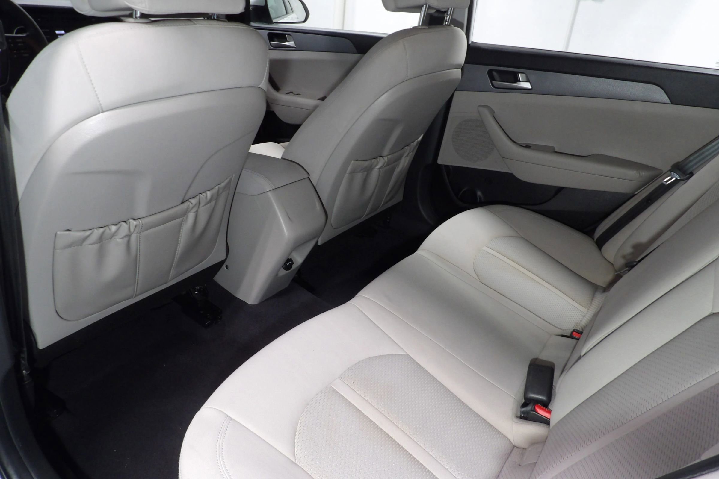 Used 2017 Hyundai Sonata SE image 10