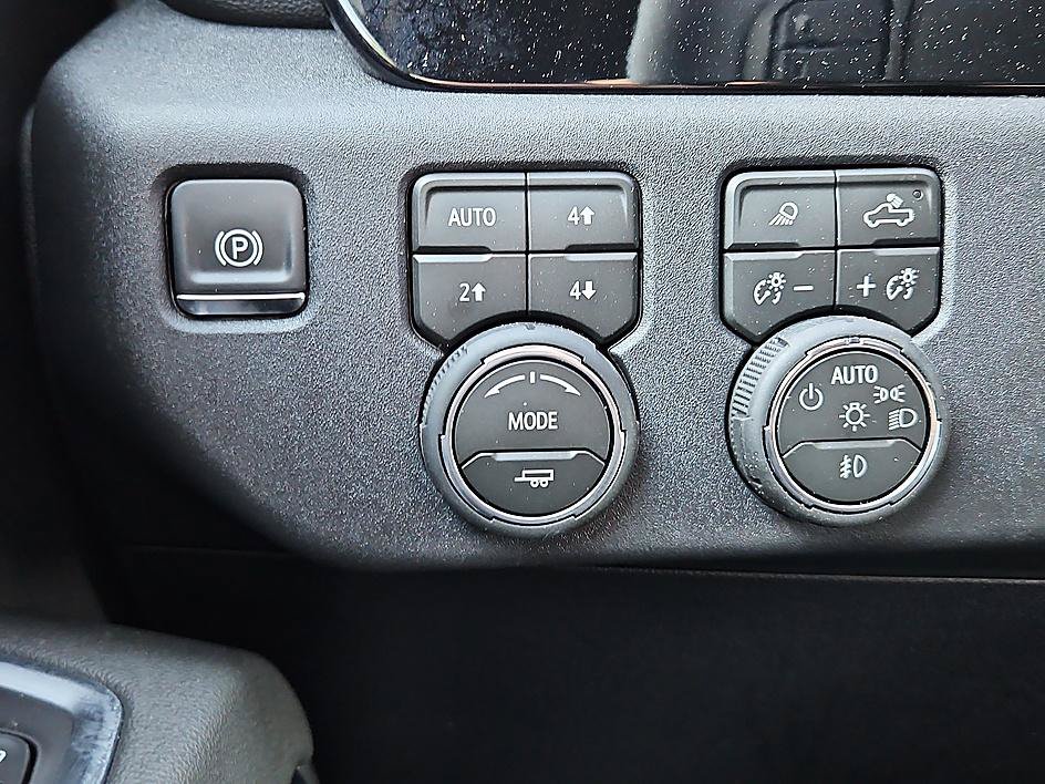 New 2026 Chevrolet Silverado 3500 High Country AWD/4WD image 21