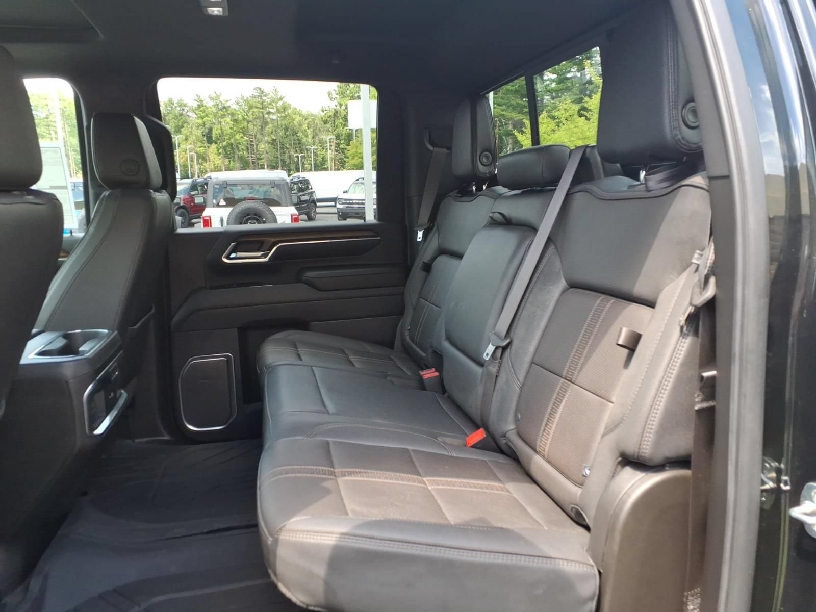 Used 2024 Chevrolet Silverado 3500 High Country w/ High Country Premium Package AWD/4WD image 30