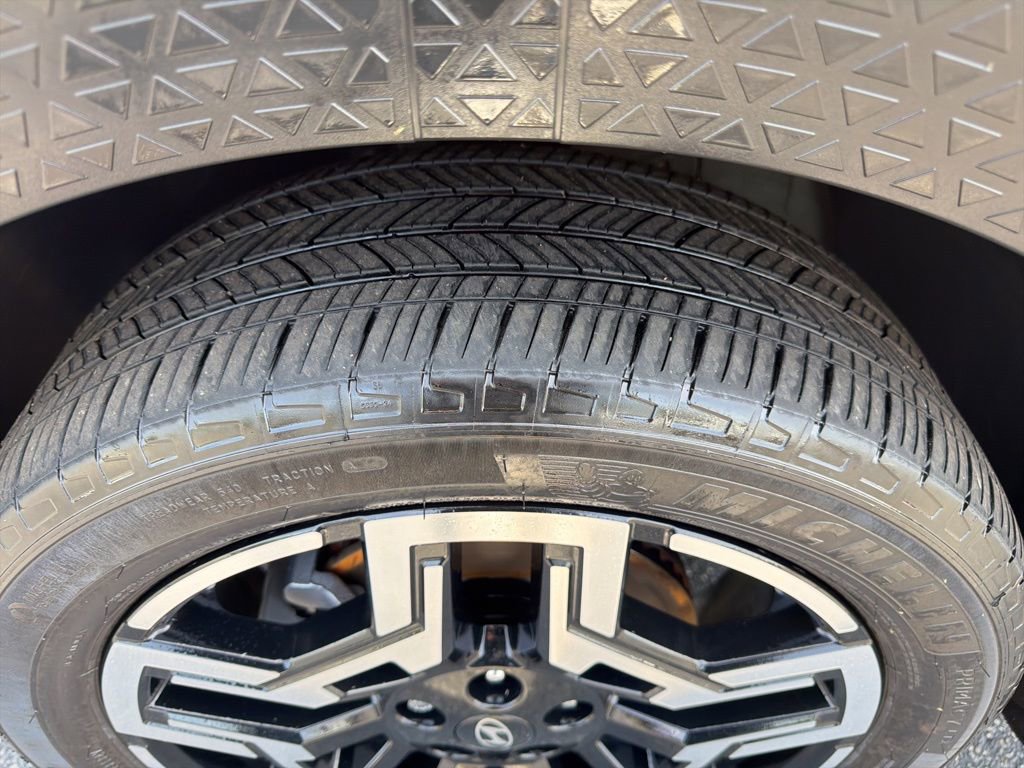 Used 2025 Hyundai Santa Cruz Limited image 10