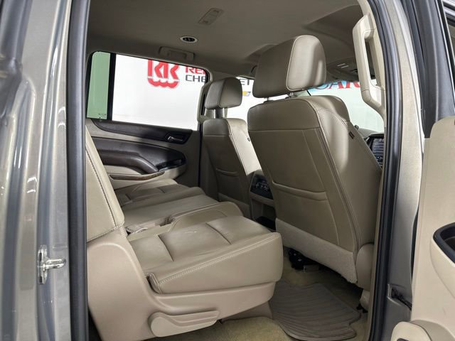 Used 2019 Chevrolet Suburban LT w/ Luxury Package image 27