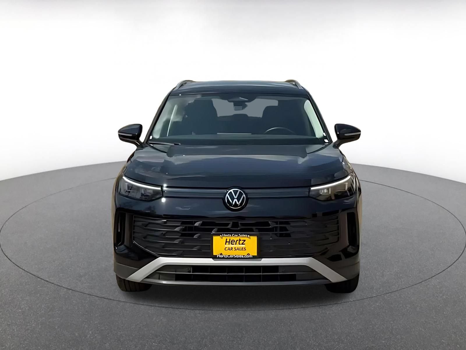 Used 2026 Volkswagen Tiguan SE AWD/4WD image 4