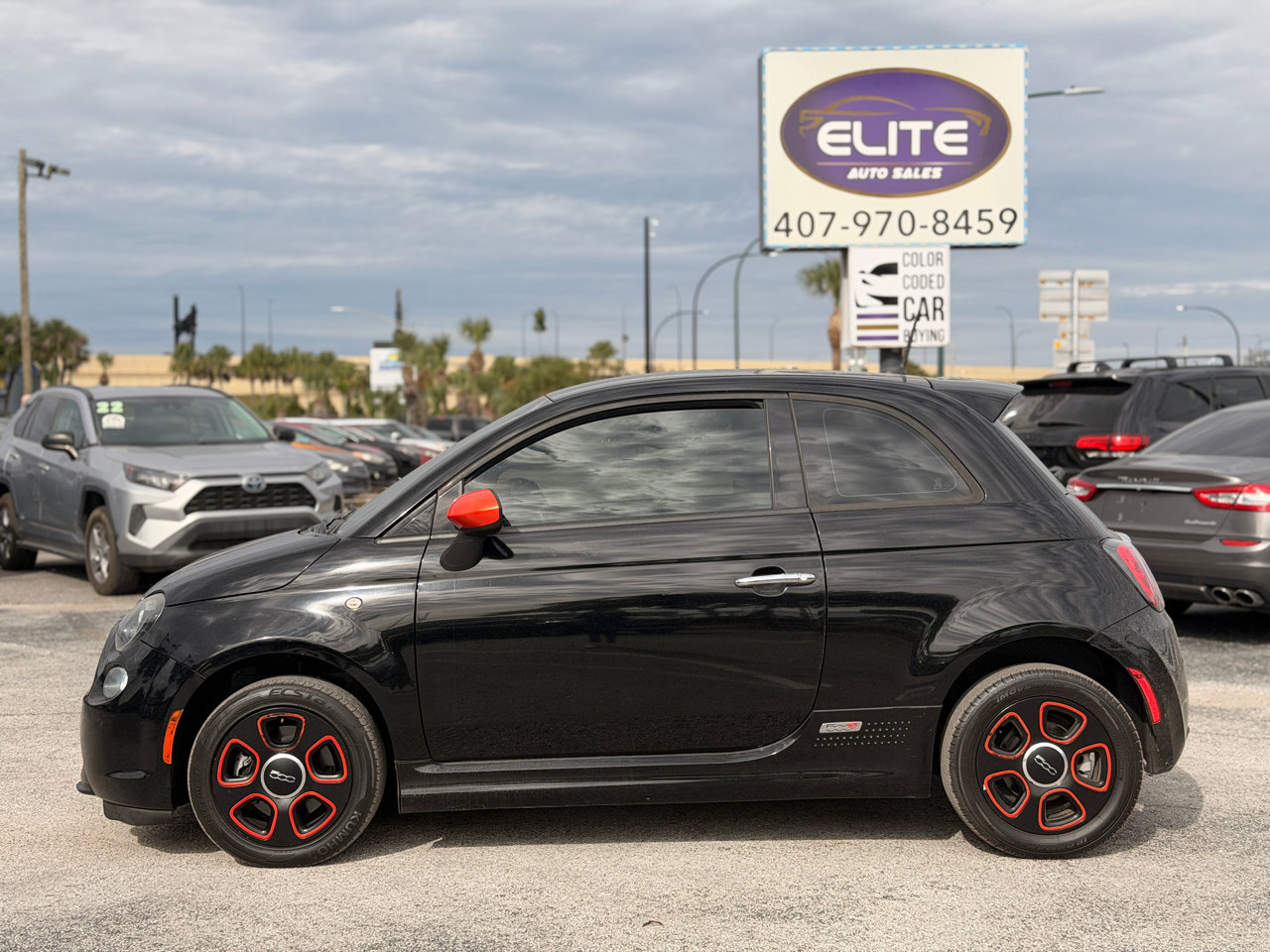 Used 2014 FIAT 500 e w/ Esport Package image 2