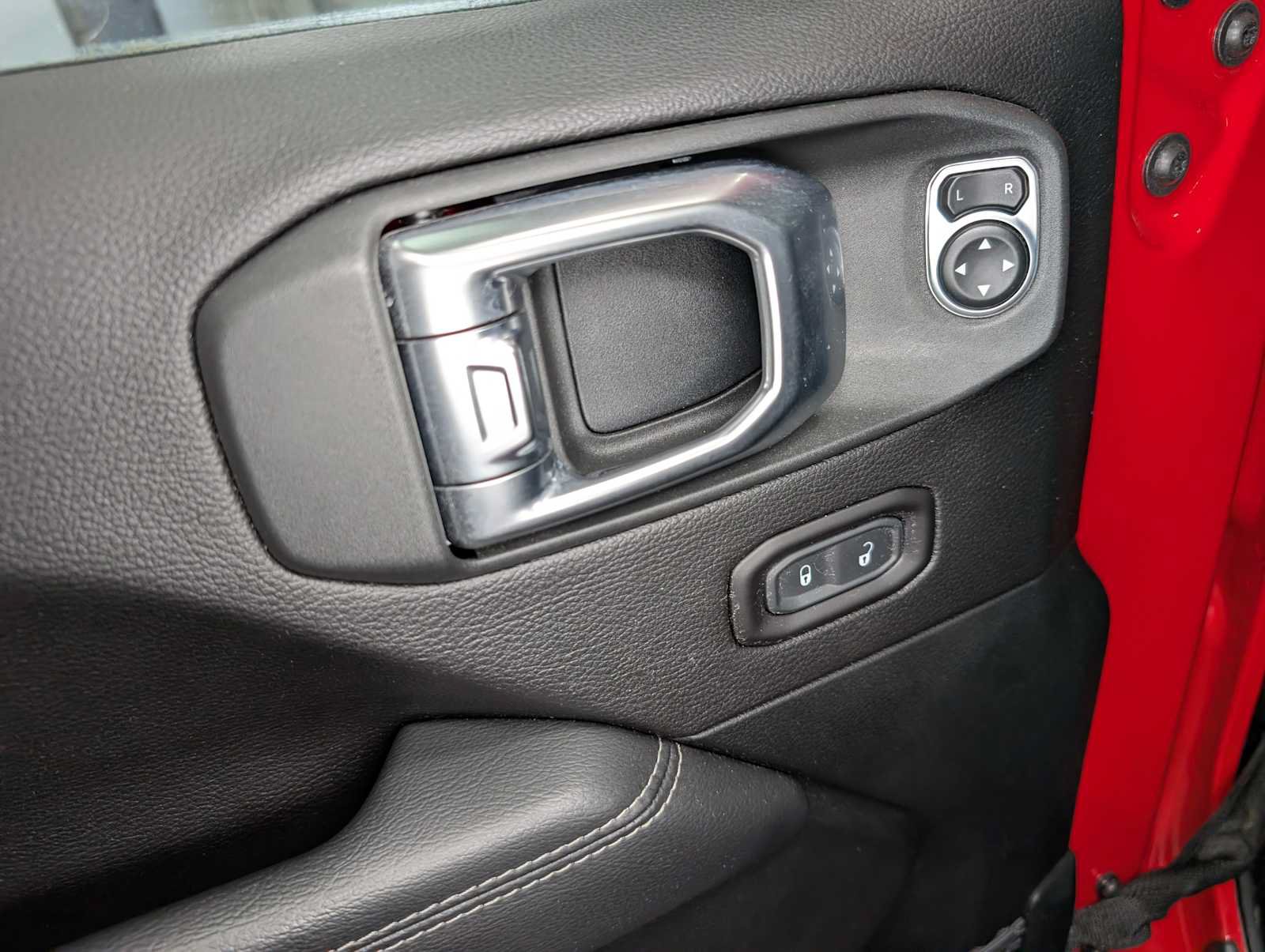 Used 2019 Jeep Wrangler Unlimited Sahara AWD/4WD image 44