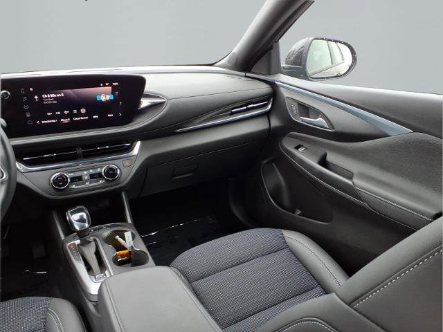 Used 2024 Buick Envista Preferred w/ Convenience I Package image 9