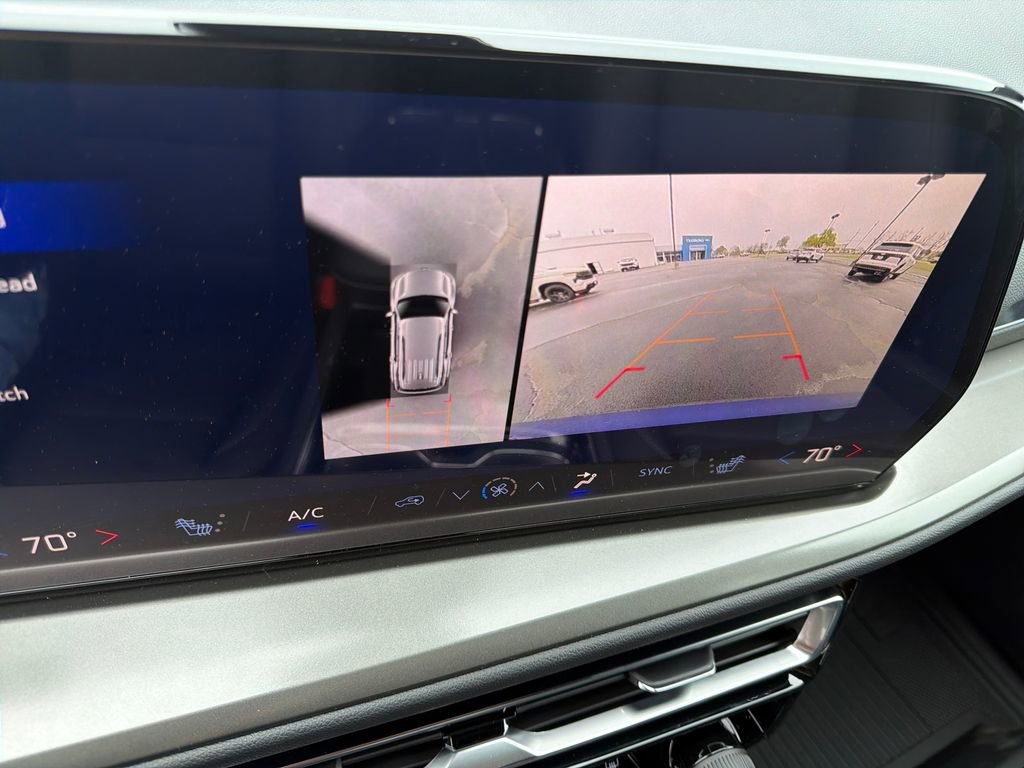 New 2026 Chevrolet Traverse LT w/ Midnight/Sport Edition image 21