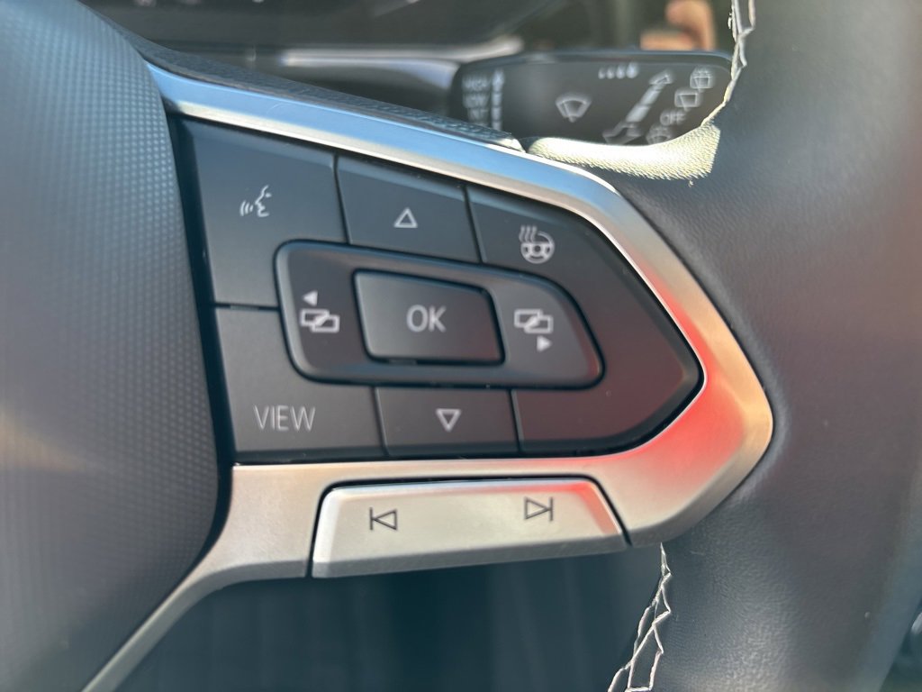 Used 2024 Volkswagen Taos SEL image 19