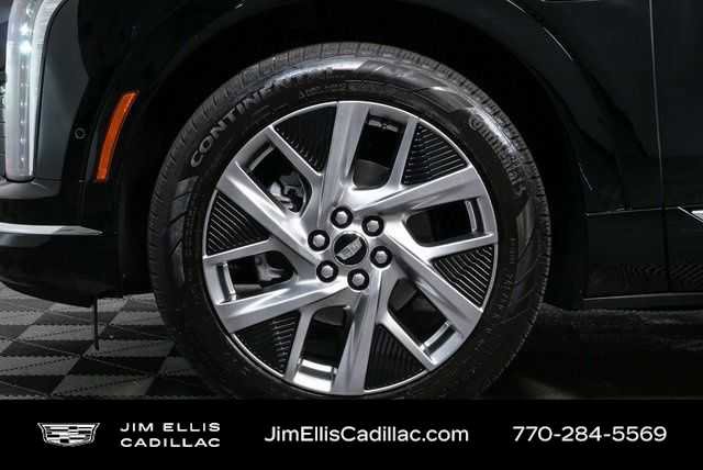 Certified 2025 Cadillac Optiq Luxury 2 w/ LPO, Floor Liner Package image 37