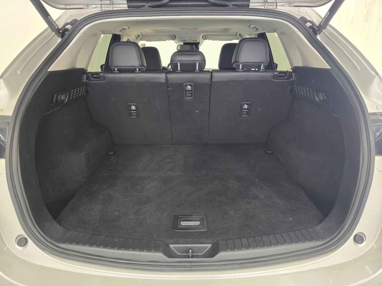 Used 2025 MAZDA CX-5 AWD 2.5 S w/ Preferred Package image 19