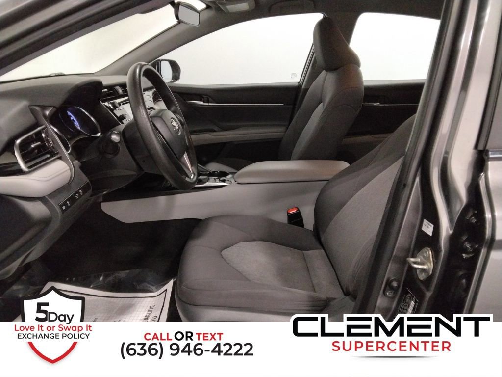 Used 2020 Toyota Camry LE image 22