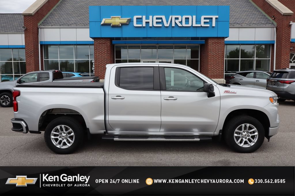 Used 2022 Chevrolet Silverado 1500 RST w/ Z71 Off-Road Package AWD/4WD image 1