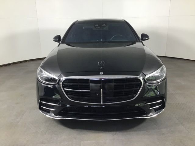 Used 2022 Mercedes-Benz S 580 4MATIC Sedan image 2
