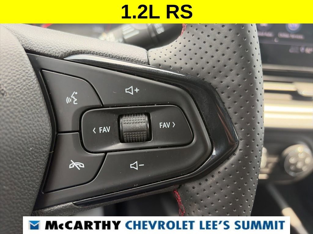 Used 2025 Chevrolet Trax RS w/ Driver Confidence Package FWD image 19