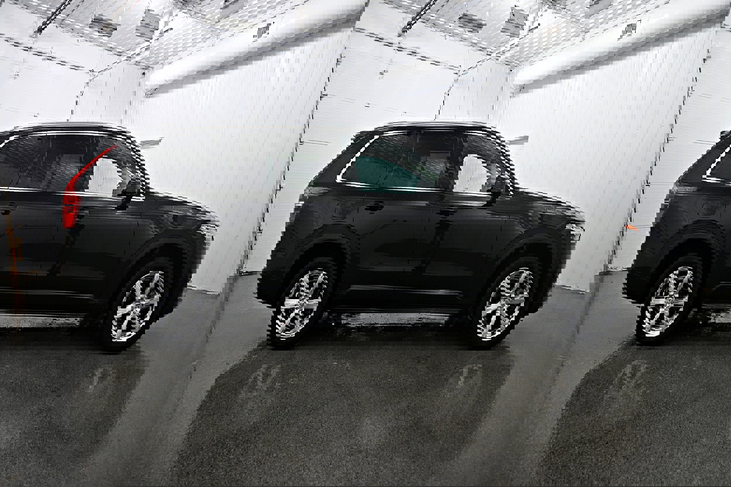 Used 2020 Volvo XC90 T6 Momentum image 38