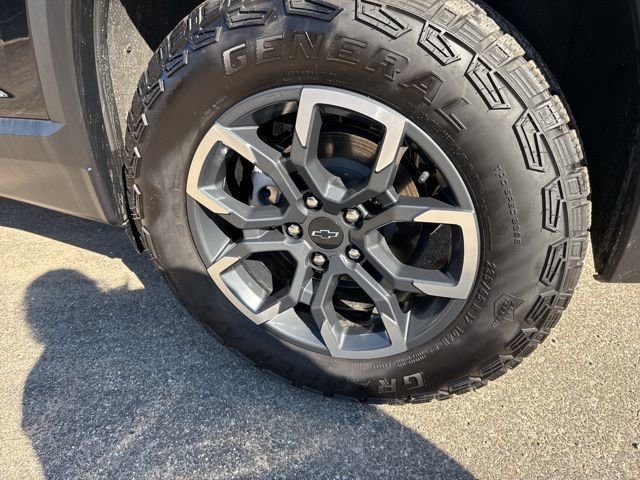 Used 2025 Chevrolet Equinox ACTIV w/ Safety and Technology Package image 10