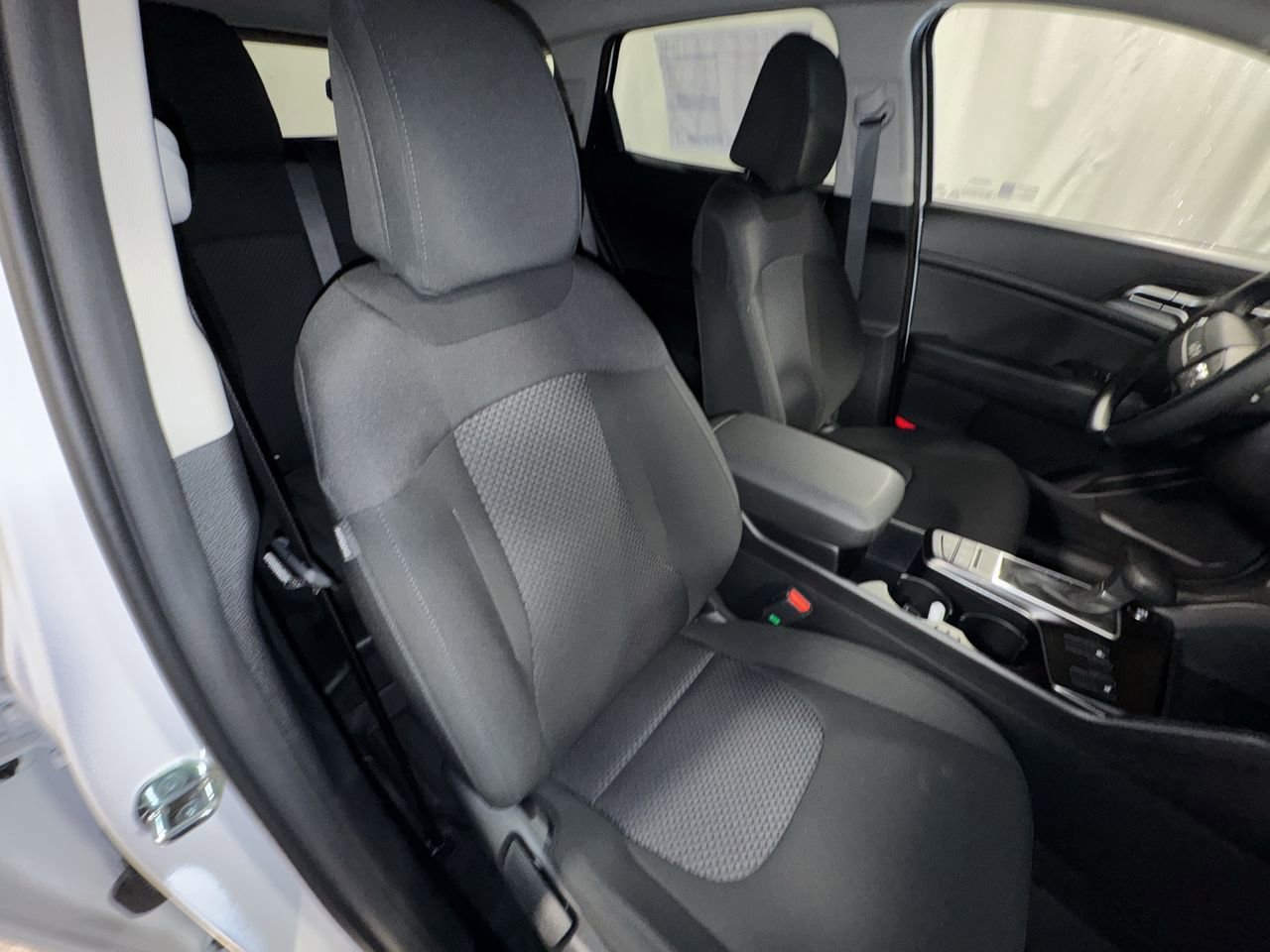 New 2026 Kia Sportage LX image 28