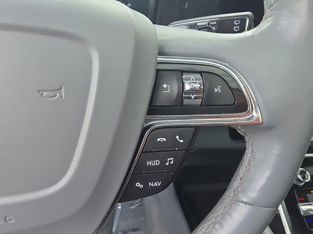 Used 2021 Lincoln Navigator Reserve w/ Luxury Package AWD/4WD image 16